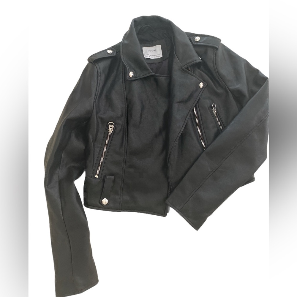 Bershka man-made moto biker black leather jacket. Size small